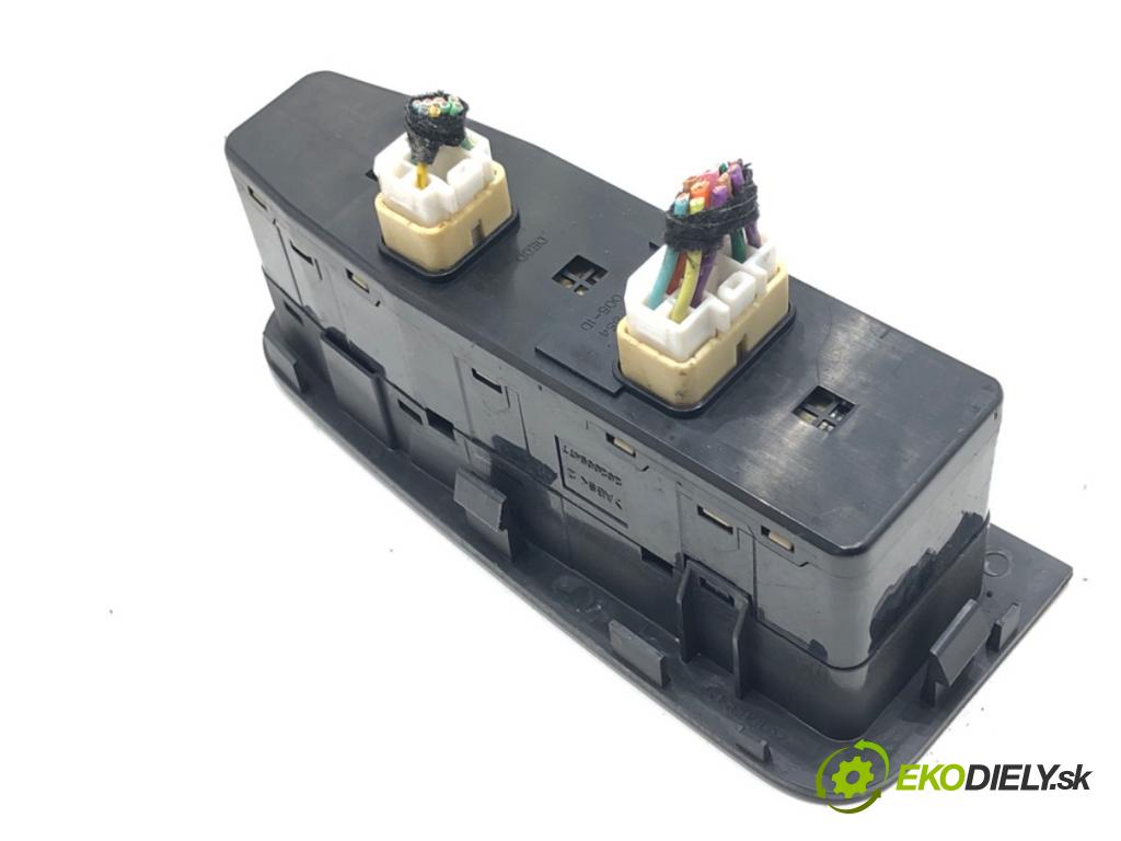 CHEVROLET EPICA (KL1_) 2004 - 2011    2.5 115 kW [156 KM] benzyna 2006 - 2011  Prepínač okien 96327954 (Prepínače, spínače, tlačidlá a ovládače kúrenia)