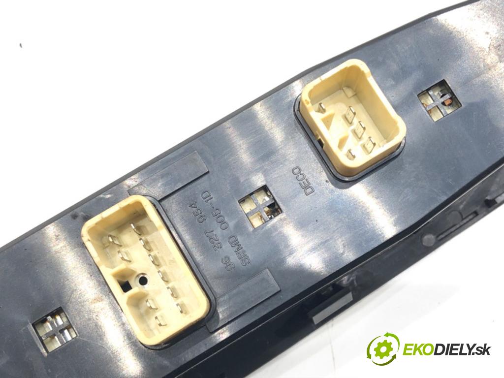 CHEVROLET EPICA (KL1_) 2004 - 2011    2.5 115 kW [156 KM] benzyna 2006 - 2011  Prepínač okien 96327954 (Prepínače, spínače, tlačidlá a ovládače kúrenia)