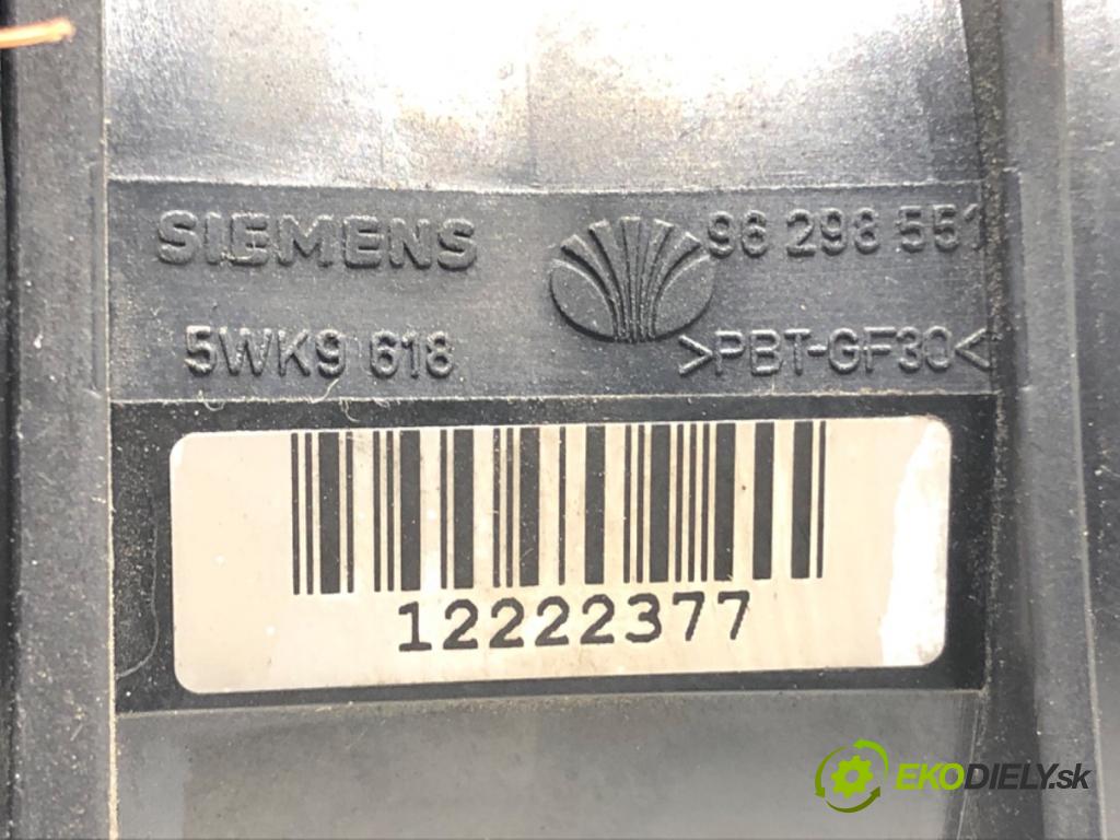 CHEVROLET EPICA (KL1_) 2004 - 2011    2.5 115 kW [156 KM] benzyna 2006 - 2011  Váha vzduchu 96298551 (Váhy vzduchu)