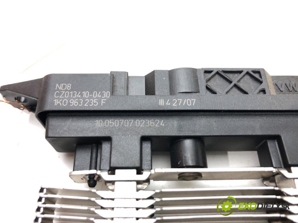 VW PASSAT B6 Variant (3C5) 2005 - 2011    2.0 TDI 103 kW [140 KM] olej napędowy 2005 - 2009  topné těleso radiátor topení elektrická 1K0963235F (Radiátory topení)