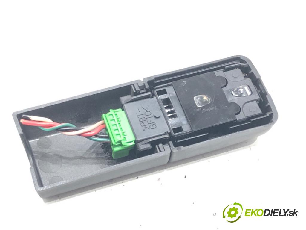 SUBARU OUTBACK (BR) 2009 - 2022    3.6 R AWD (BRF) 191 kW [260 KM] benzyna 2009 - 2022  Snímač dažďa  (Snímače dažďa)