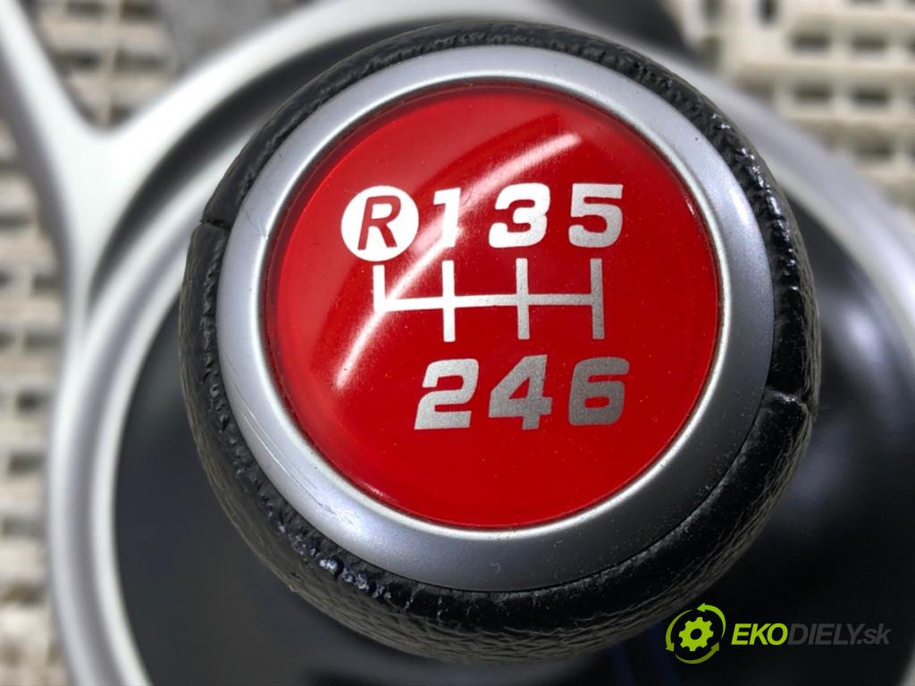 SUBARU BRZ 2012 - 2022    2.0 (ZC6) 147 kW [200 KM] benzyna 2012 - 2022  Kulisa  (Rýchlostné páky / kulisy)