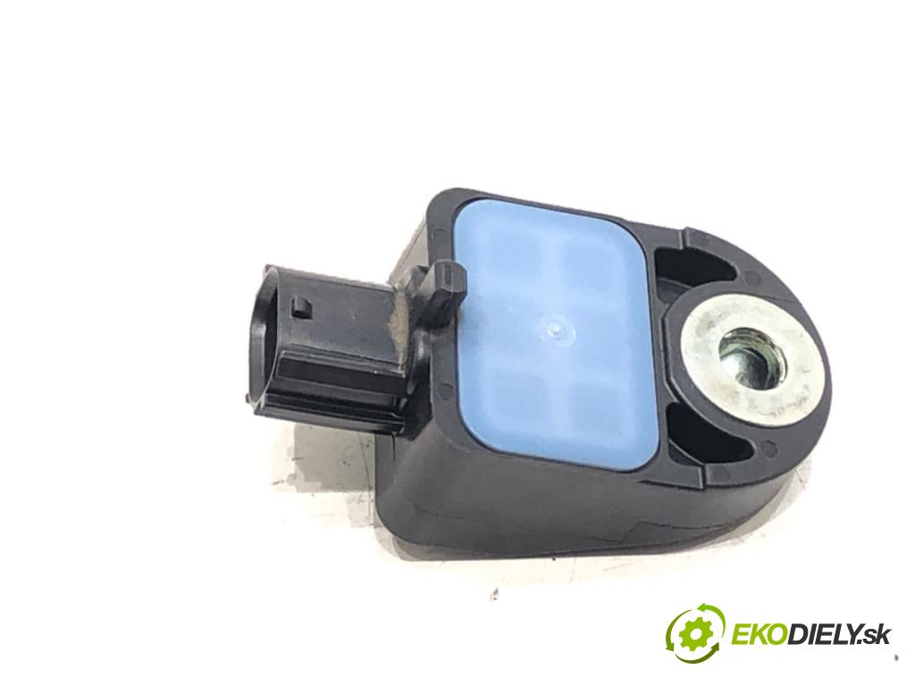 SUBARU BRZ 2012 - 2022    2.0 (ZC6) 147 kW [200 KM] benzyna 2012 - 2022  Snímač nárazu 98237YC010 (Snímače nárazu)