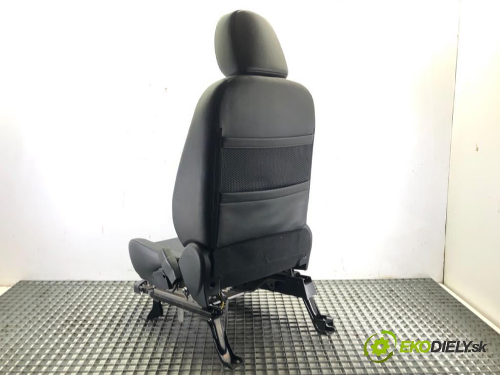 PEUGEOT 4008 2012 - 2022    1.8 HDi 110 kW [150 KM] olej napędowy 2012 - 2022  Sedadlo pravy predný