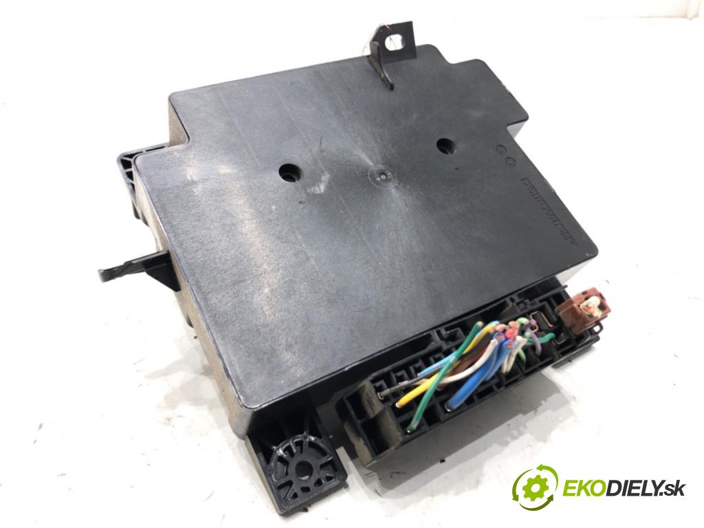 PEUGEOT 4008 2012 - 2022    1.8 HDi 110 kW [150 KM] olej napędowy 2012 - 2022  modul BSI 8637A647 (Pojistkové skříňky)