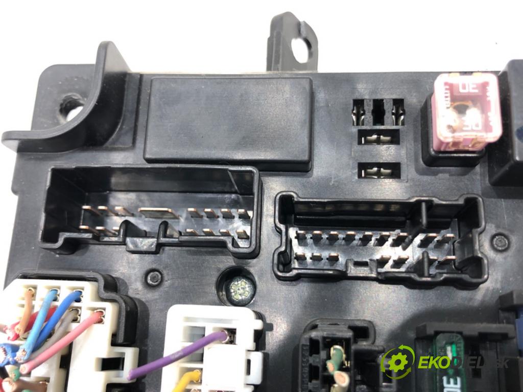 PEUGEOT 4008 2012 - 2022    1.8 HDi 110 kW [150 KM] olej napędowy 2012 - 2022  modul BSI 8637A647 (Pojistkové skříňky)