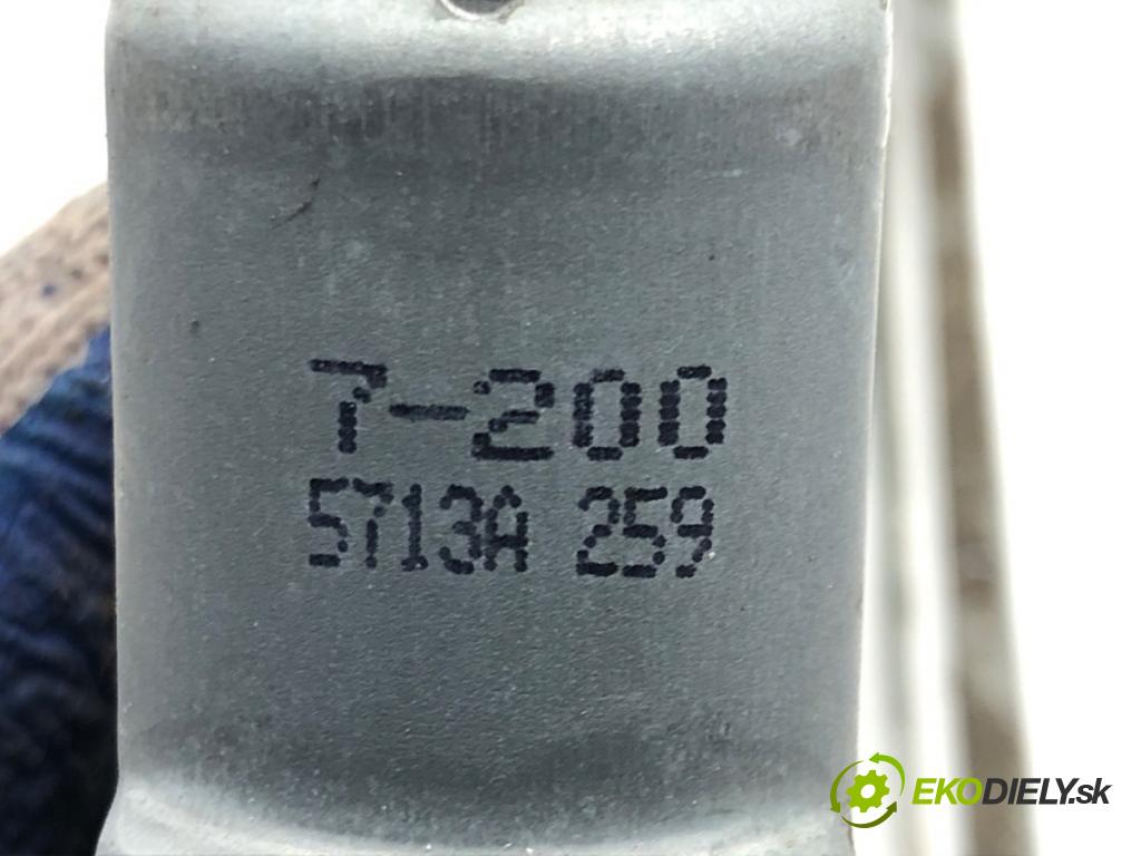 PEUGEOT 4008 2012 - 2022    1.8 HDi 110 kW [150 KM] olej napędowy 2012 - 2022  mechanismus okna levý přední část
