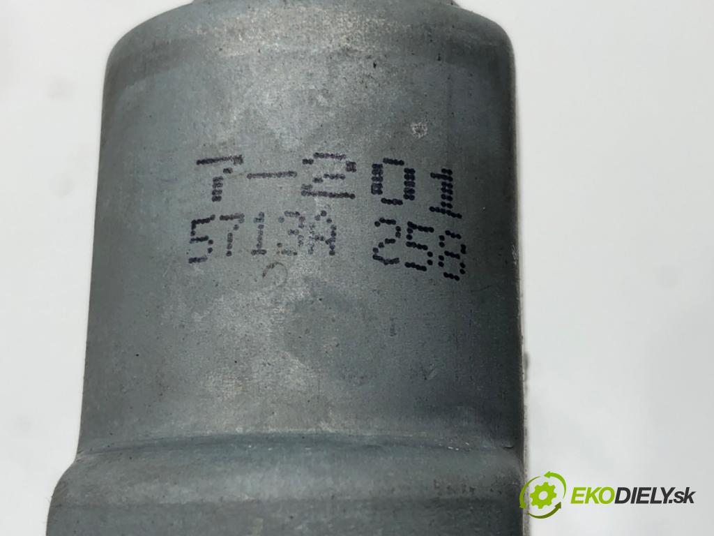 PEUGEOT 4008 2012 - 2022    1.8 HDi 110 kW [150 KM] olej napędowy 2012 - 2022  mechanismus okna levý zadní část