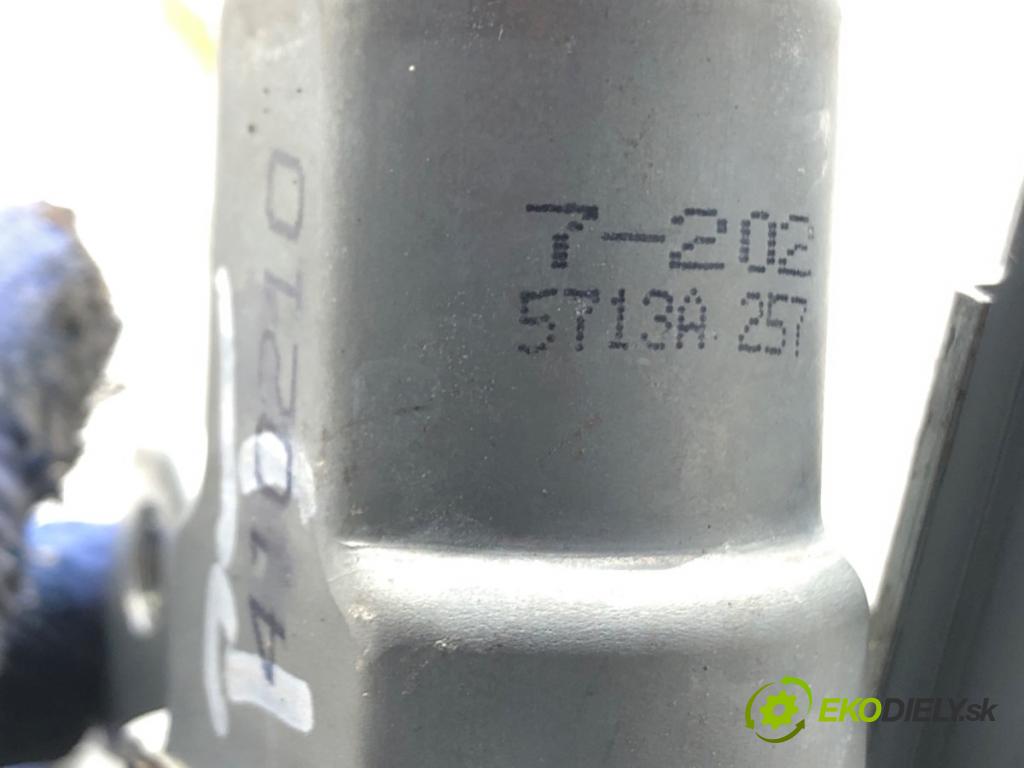 PEUGEOT 4008 2012 - 2022    1.8 HDi 110 kW [150 KM] olej napędowy 2012 - 2022  mechanismus okna pravý zadní část