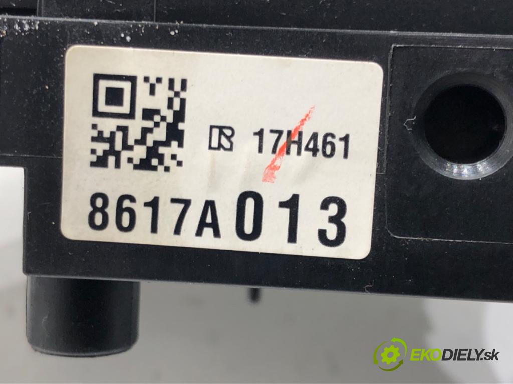 PEUGEOT 4008 2012 - 2022    1.8 HDi 110 kW [150 KM] olej napędowy 2012 - 2022  Prepínač kombinovaný 8617A013 (Prepínače, spínače, tlačidlá a ovládače kúrenia)