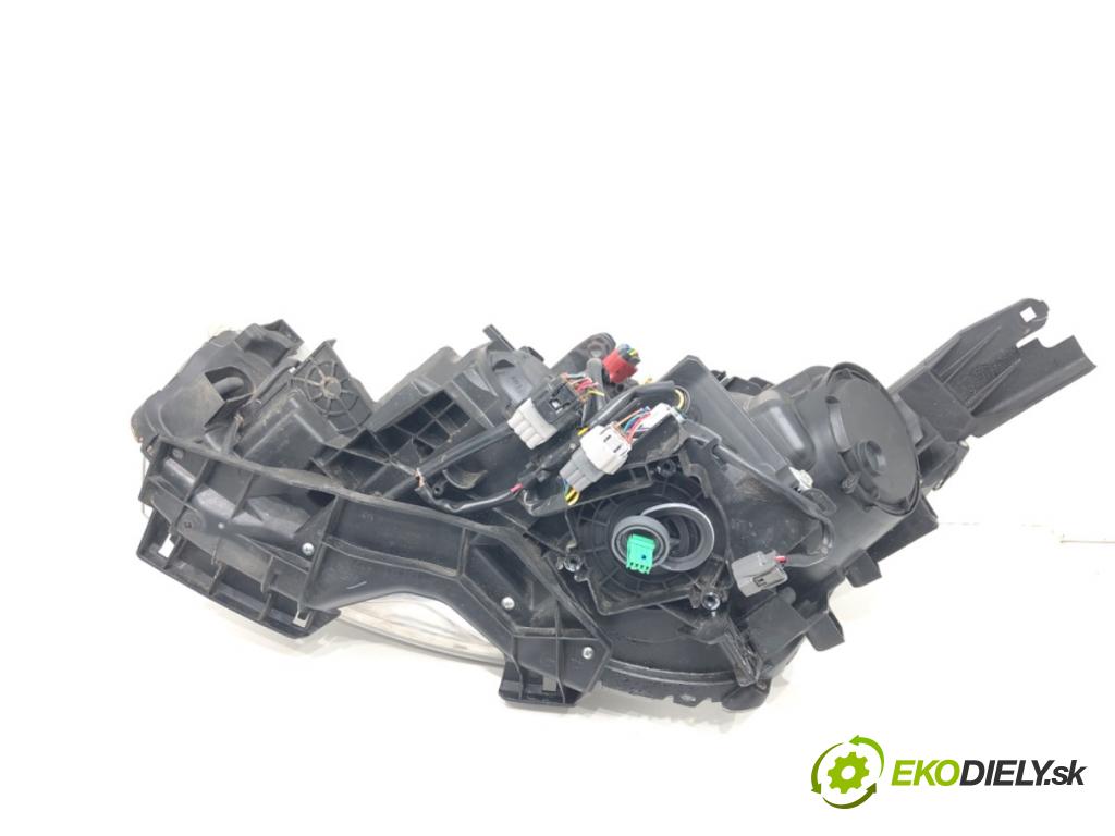 PEUGEOT 4008 2012 - 2022    1.8 HDi 110 kW [150 KM] olej napędowy 2012 - 2022  Svetlomet pravy predný XENON