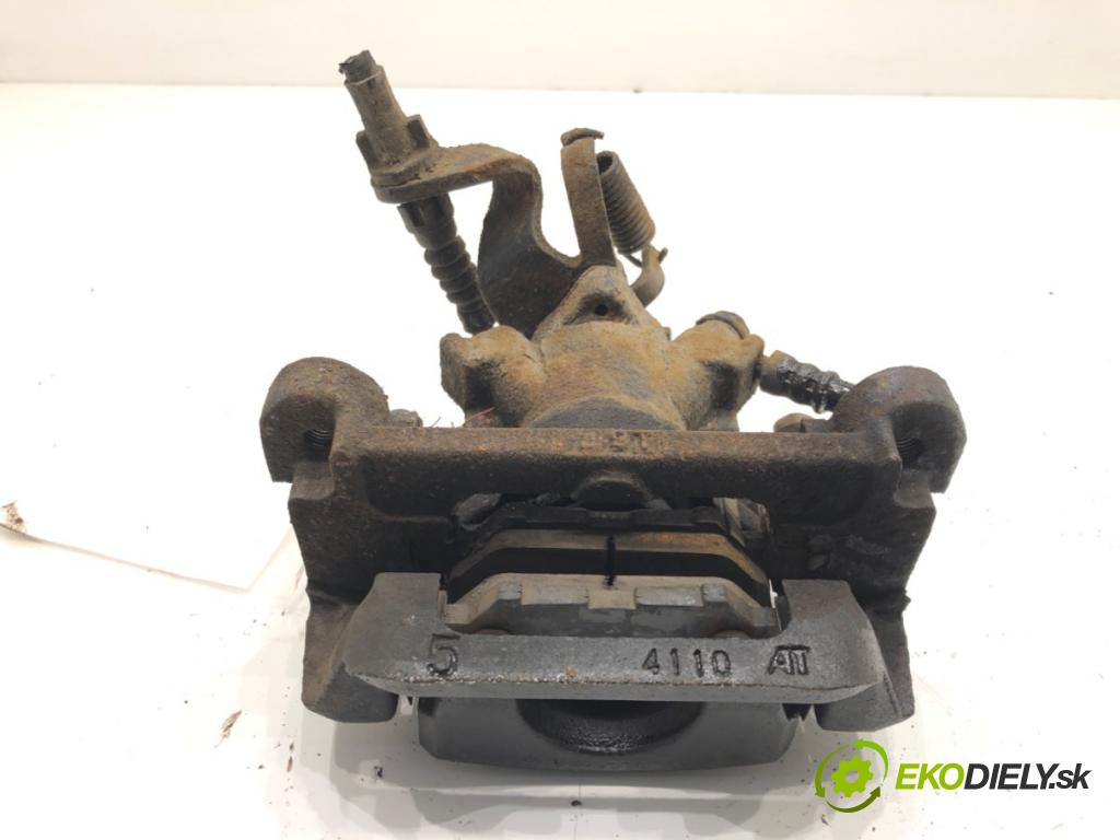 PEUGEOT 4008 2012 - 2022    1.8 HDi 110 kW [150 KM] olej napędowy 2012 - 2022  Brzdič strmeň ľavy zad