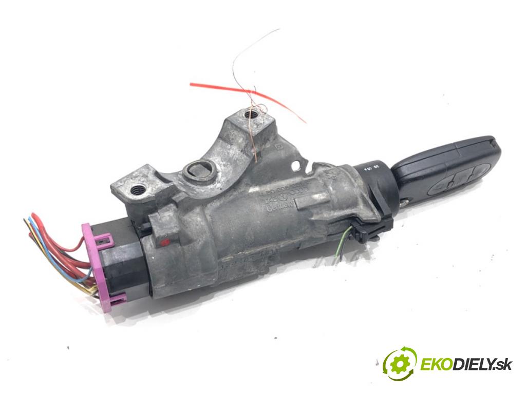 AUDI A4 B6 (8E2) 2000 - 2005    1.9 TDI 96 kW [130 KM] olej napędowy 2000 - 2004  spinačka 4B0905851C (Spínacie skrinky a kľúče)