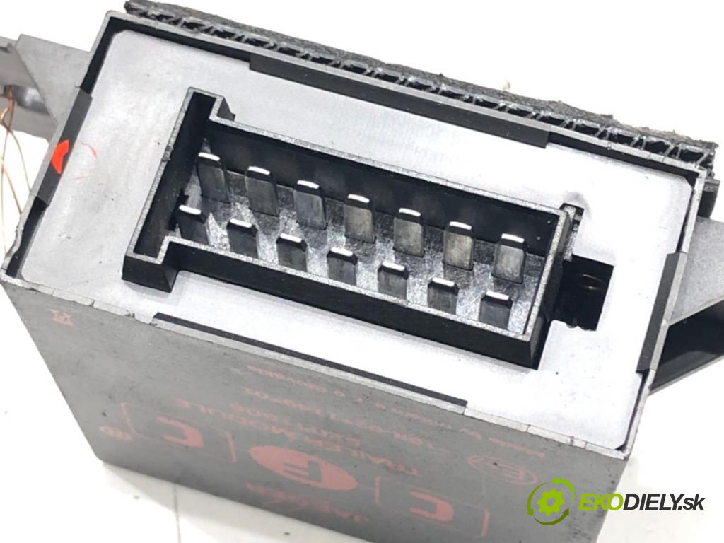 AUDI A4 B6 (8E2) 2000 - 2005    1.9 TDI 96 kW [130 KM] olej napędowy 2000 - 2004  Modul ťažného oka 52011506 (Ostatné)