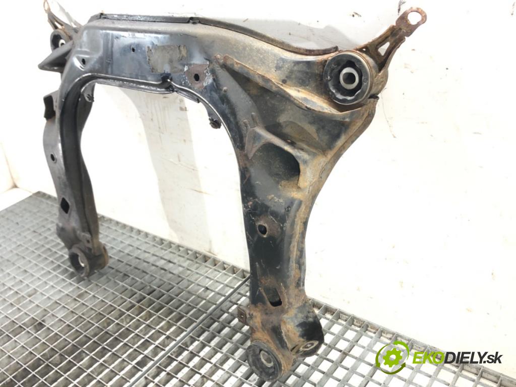 AUDI A4 B6 (8E2) 2000 - 2005    1.9 TDI 96 kW [130 KM] olej napędowy 2000 - 2004  výztuha pod motor  (Výztuhy přední)