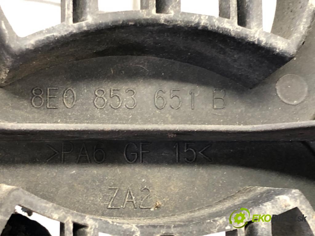 AUDI A4 B6 (8E2) 2000 - 2005    1.9 TDI 96 kW [130 KM] olej napędowy 2000 - 2004  mřížka maska 8E0853651B (Mřížky (masky) chladičů)