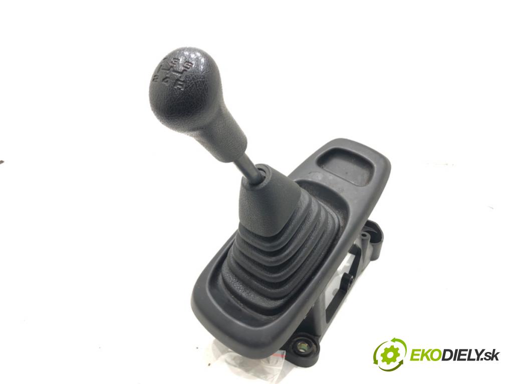 SUZUKI WAGON R+ liftback (MM) 2000 - 2022    1.3 (RB 413) 56 kW [76 KM] benzyna 2000 - 2004  Kulisa  (Rýchlostné páky / kulisy)