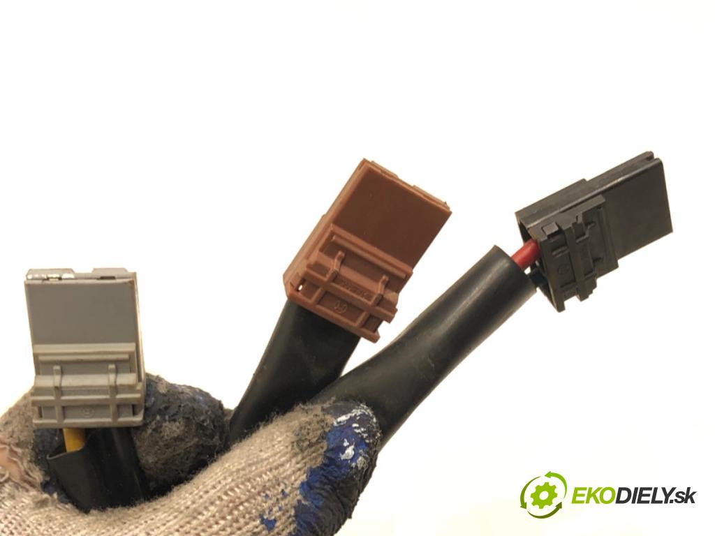 AIXAM CROSSLINE 2012 - 2016    0.4 4 kW [5 KM] olej napędowy 2012 - 2016  spinačka  (Spínacie skrinky a kľúče)