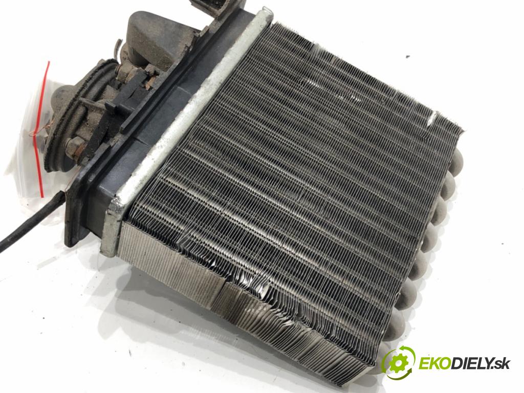 AIXAM CROSSLINE 2012 - 2016    0.4 4 kW [5 KM] olej napędowy 2012 - 2016  topné těleso radiátor topení  (Radiátory topení)