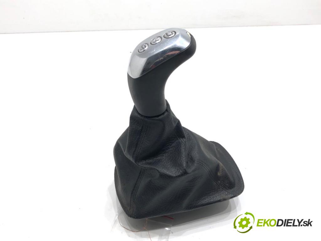 AIXAM CROSSLINE 2012 - 2016    0.4 4 kW [5 KM] olej napędowy 2012 - 2016  Kulisa  (Rýchlostné páky / kulisy)