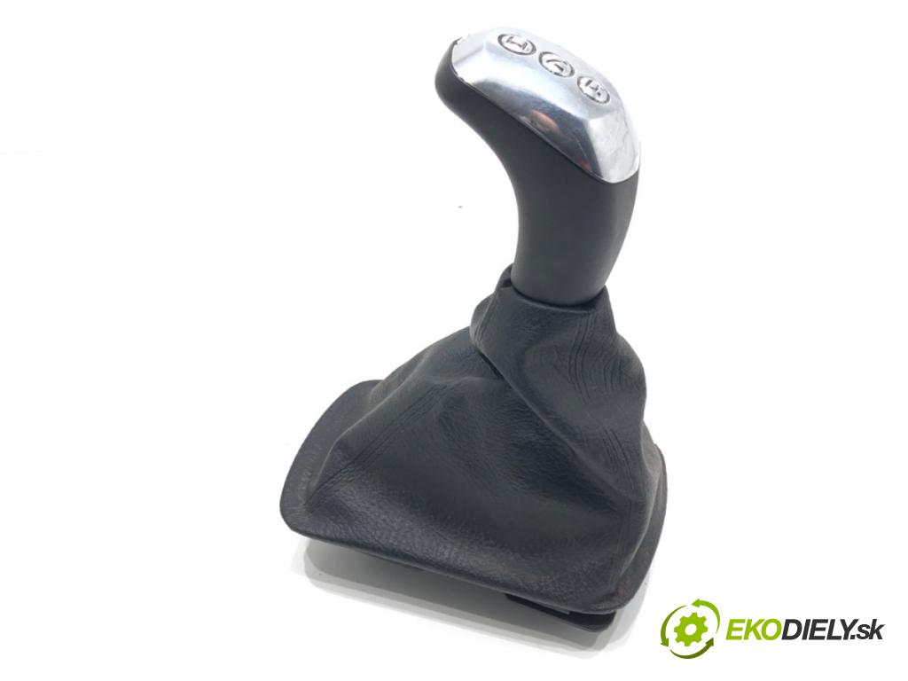 AIXAM CROSSLINE 2012 - 2016    0.4 4 kW [5 KM] olej napędowy 2012 - 2016  Kulisa  (Rýchlostné páky / kulisy)