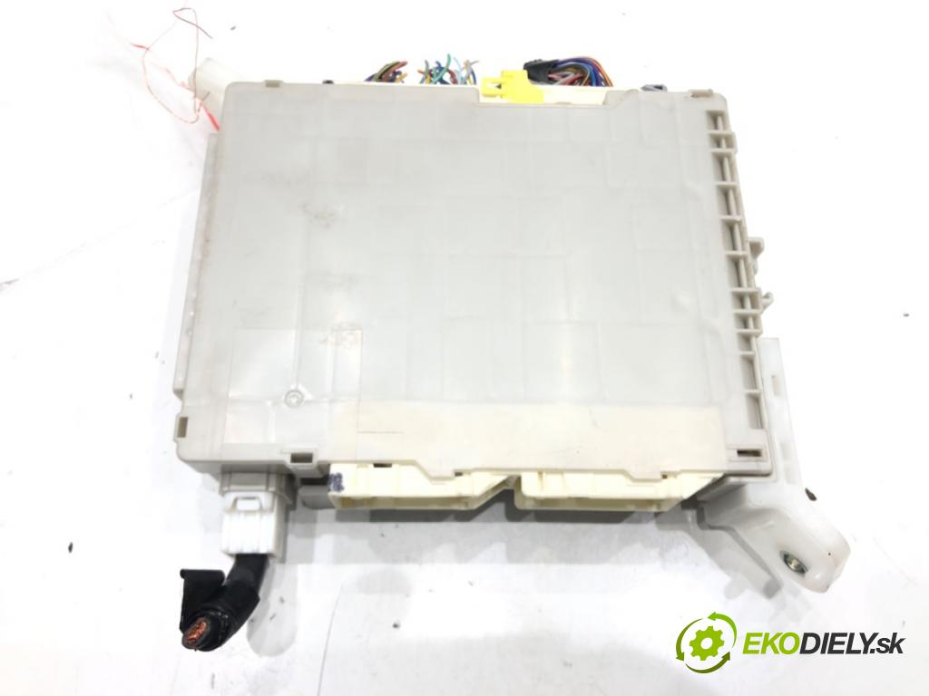 SUBARU BRZ 2012 - 2022    2.0 (ZC6) 147 kW [200 KM] benzyna 2012 - 2022  skříňka poistková 82201CA000 (Pojistkové skříňky)