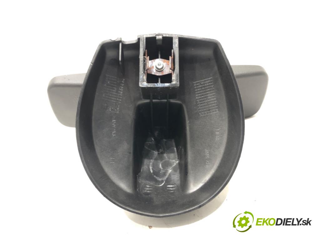 NISSAN JUKE (F15) 2010 - 2022    1.6 DIG-T 140 kW [190 KM] benzyna 2010 - 2022  zpětné zrcátko vnitřní  (Světla vnitřní)