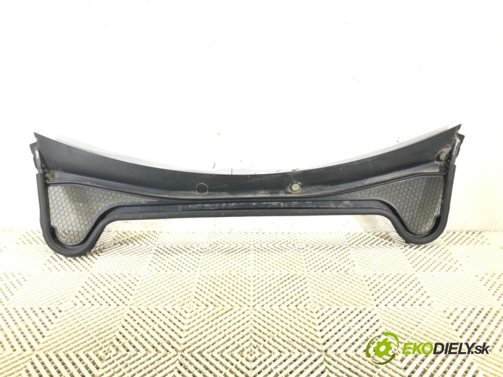 FORD FOCUS IV Turnier (HP) 2018 - 2022    1.5 EcoBlue 88 kW [120 KM] olej napędowy 2018 - 2022  Torpédo, plast pod čelné okno JX7B-A02222-AD (Torpéda)