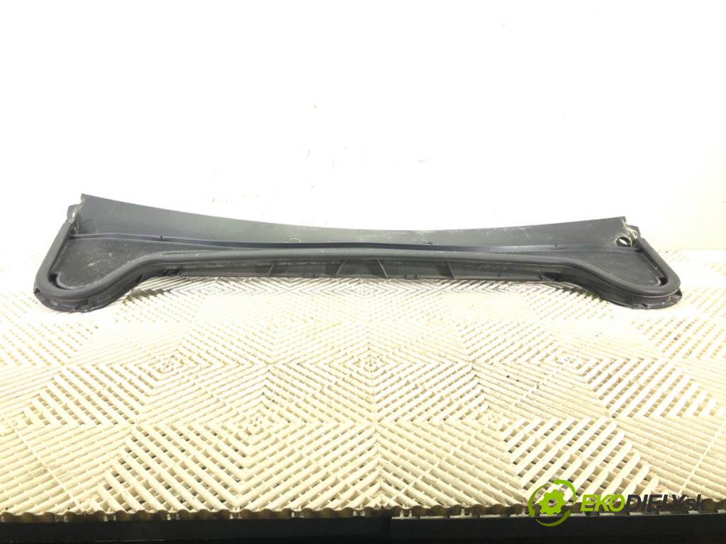 FORD FOCUS IV Turnier (HP) 2018 - 2022    1.5 EcoBlue 88 kW [120 KM] olej napędowy 2018 - 2022  Torpédo, plast pod čelné okno JX7B-A02222-AD (Torpéda)