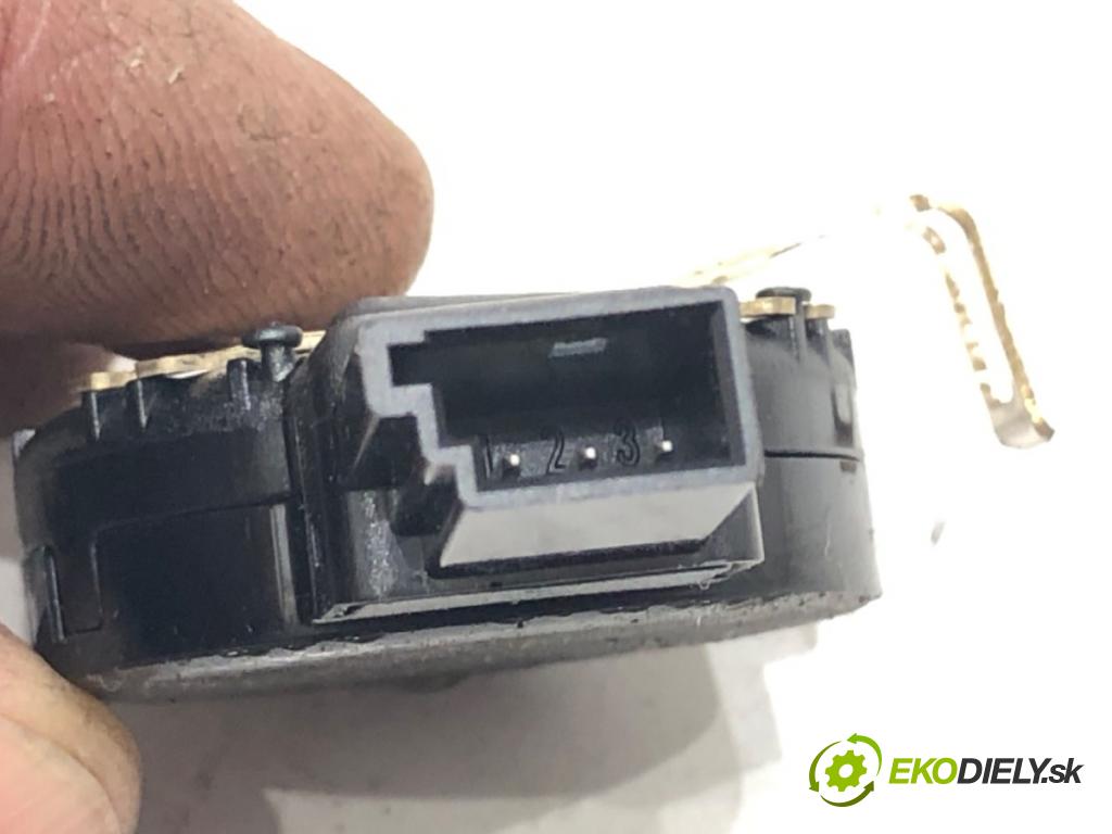 FORD FOCUS IV Turnier (HP) 2018 - 2022    1.5 EcoBlue 88 kW [120 KM] olej napędowy 2018 - 2022  Snímač dažďa LU5T-17D547-CA (Snímače dažďa)