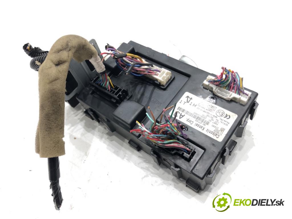 NISSAN JUKE (F15) 2010 - 2022    1.6 DIG-T 140 kW [190 KM] benzyna 2010 - 2022  modul BSI 284B11KA2C (Pojistkové skříňky)