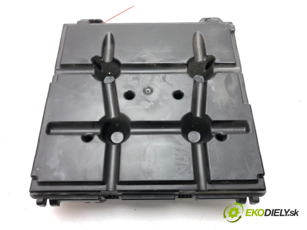 SEAT IBIZA IV (6J5, 6P1) 2008 - 2017    1.6 TDI 66 kW [90 KM] olej napędowy 2009 - 2015  Modul BCM 6R0937087B (Ostatné)