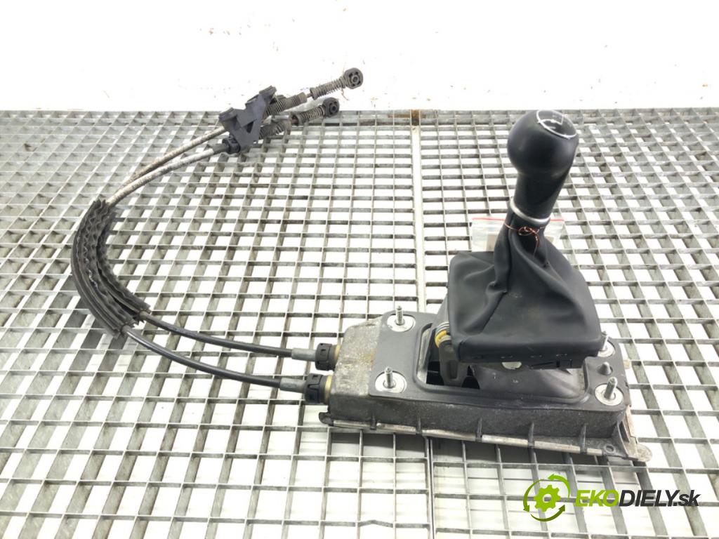 SEAT IBIZA IV (6J5, 6P1) 2008 - 2017    1.6 TDI 66 kW [90 KM] olej napędowy 2009 - 2015  Kulisa 6Q0711049CJ (Rýchlostné páky / kulisy)