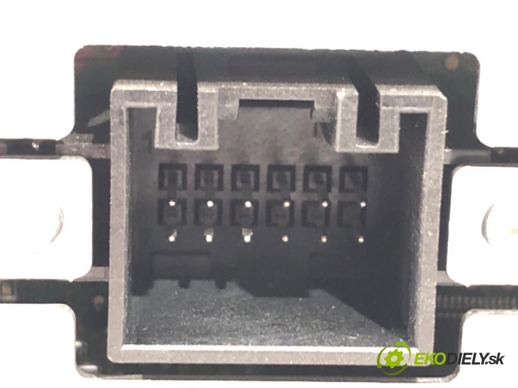 VW PASSAT B8 (3G2, CB2) 2014 - 2022    1.4 TSI 110 kW [150 KM] benzyna 2014 - 2022  RADIO 3G0919605D (Audio zariadenia)