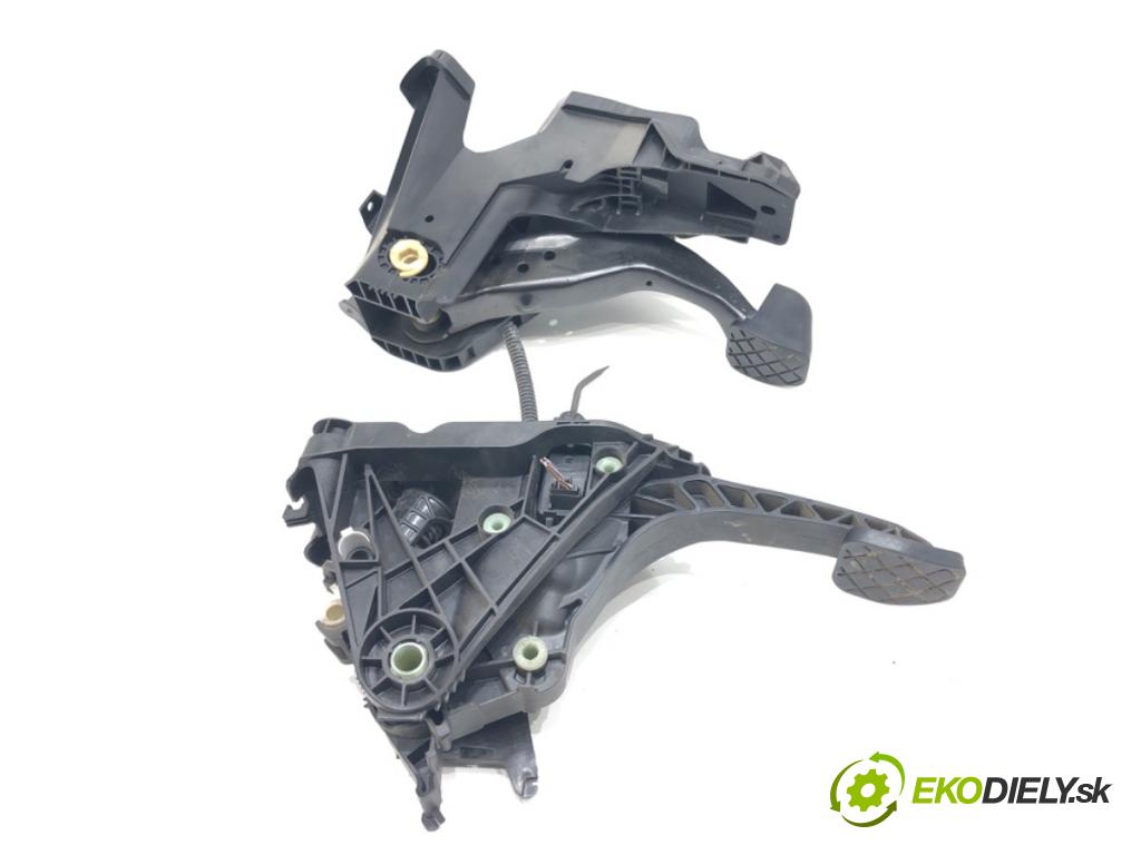 VW PASSAT B8 (3G2, CB2) 2014 - 2022    1.4 TSI 110 kW [150 KM] benzyna 2014 - 2022  PEDÁL: manuálne 5Q1721059FB (Pedále)