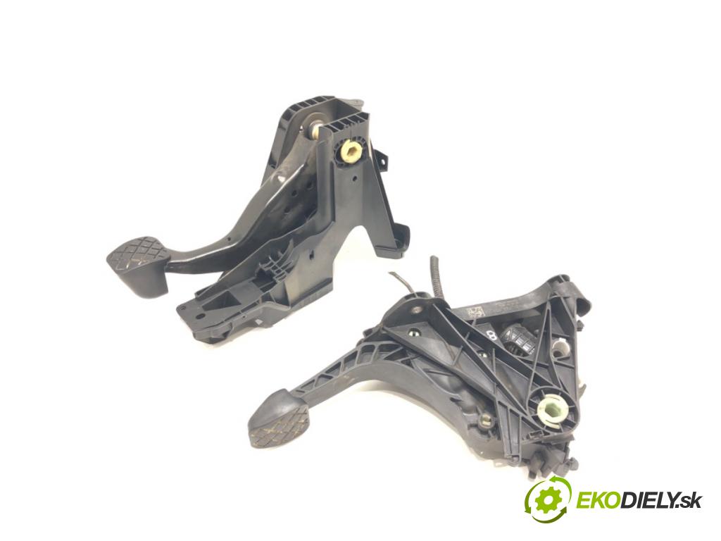 VW PASSAT B8 (3G2, CB2) 2014 - 2022    1.4 TSI 110 kW [150 KM] benzyna 2014 - 2022  PEDÁL: manuálne 5Q1721059FB (Pedále)