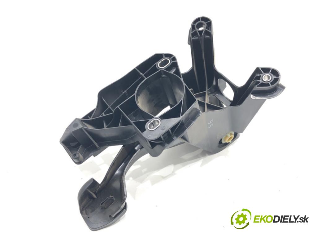 VW PASSAT B8 (3G2, CB2) 2014 - 2022    1.4 TSI 110 kW [150 KM] benzyna 2014 - 2022  PEDÁL: manuálne 5Q1721059FB (Pedále)