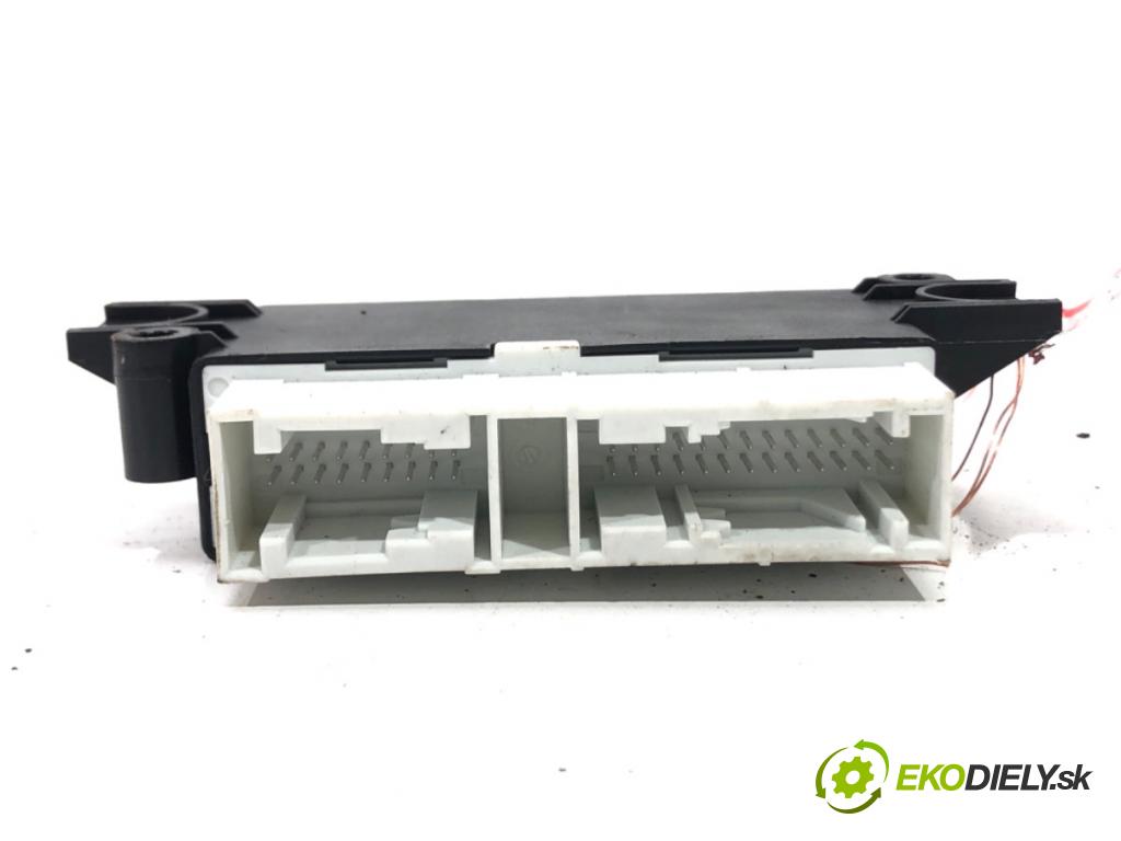 VW PASSAT B8 (3G2, CB2) 2014 - 2022    1.4 TSI 110 kW [150 KM] benzyna 2014 - 2022  Modul PDC 5Q0919294L (Ostatné)