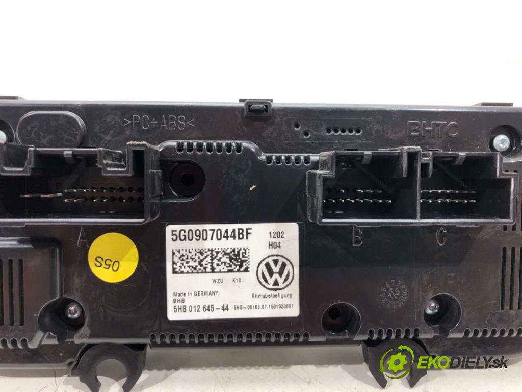 VW PASSAT B8 (3G2, CB2) 2014 - 2022    1.4 TSI 110 kW [150 KM] benzyna 2014 - 2022  Panel ovládania kúrenia 5G0907044BF (Prepínače, spínače, tlačidlá a ovládače kúrenia)