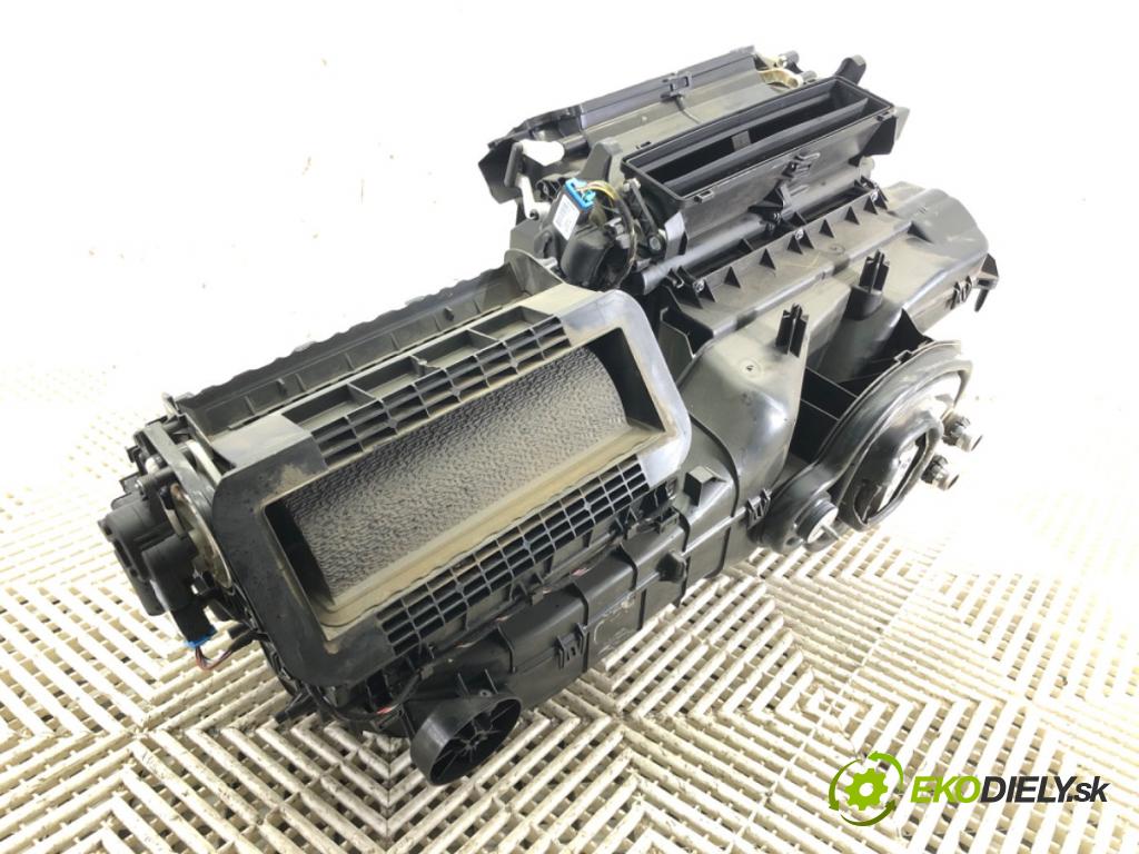 VW PASSAT B8 (3G2, CB2) 2014 - 2022    1.4 TSI 110 kW [150 KM] benzyna 2014 - 2022  topné těleso radiátor topení komplet KOMBAJN 3Q1820005AD (Radiátory topení)