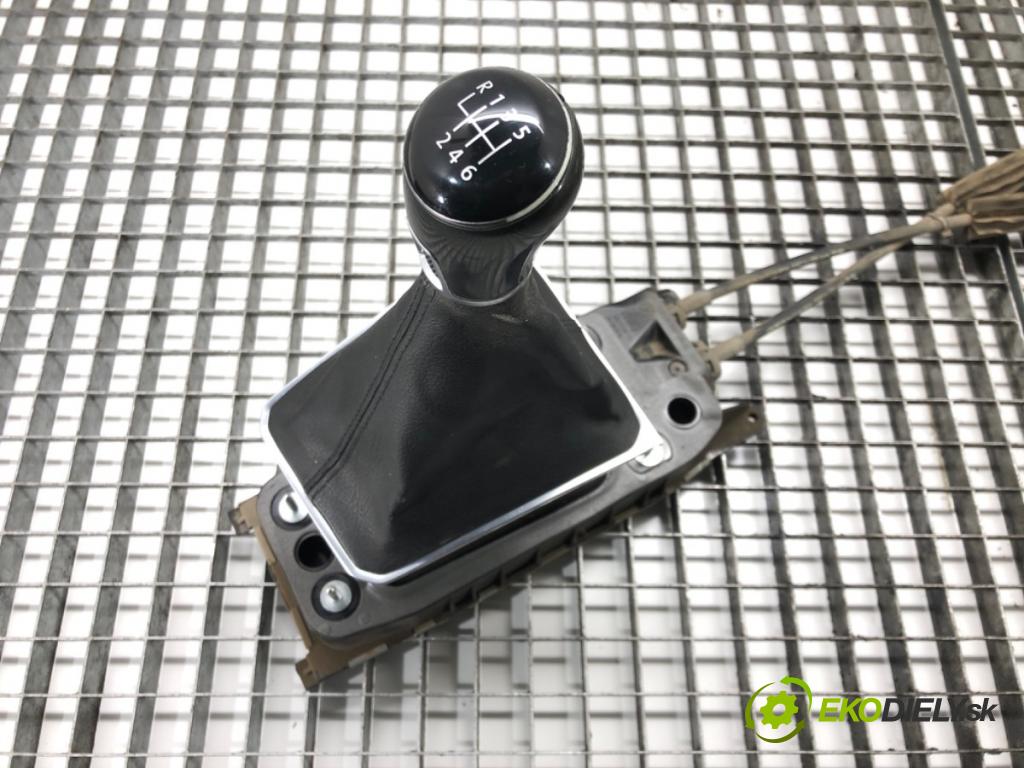 VW PASSAT B8 (3G2, CB2) 2014 - 2022    1.4 TSI 110 kW [150 KM] benzyna 2014 - 2022  Kulisa 3Q0711049G (Rýchlostné páky / kulisy)