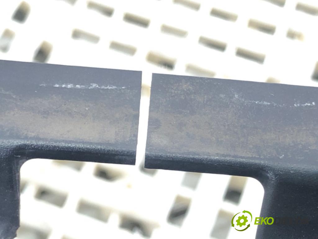 VW PASSAT B8 (3G2, CB2) 2014 - 2022    1.4 TSI 110 kW [150 KM] benzyna 2014 - 2022  mřížka maska  (Mřížky (masky) chladičů)