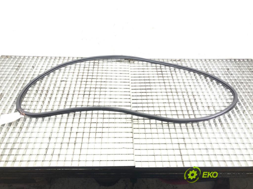 VW PASSAT B8 (3G2, CB2) 2014 - 2022    1.4 TSI 110 kW [150 KM] benzyna 2014 - 2022  těsnění dveře zadní část pravá 3G5867914K (Ostatní)