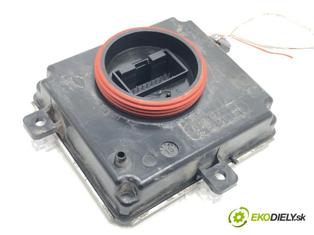 VW PASSAT B8 (3G2, CB2) 2014 - 2022    1.4 TSI 110 kW [150 KM] benzyna 2014 - 2022  Menič XENON 4G0907697F (Riadiace jednotky xenónu)