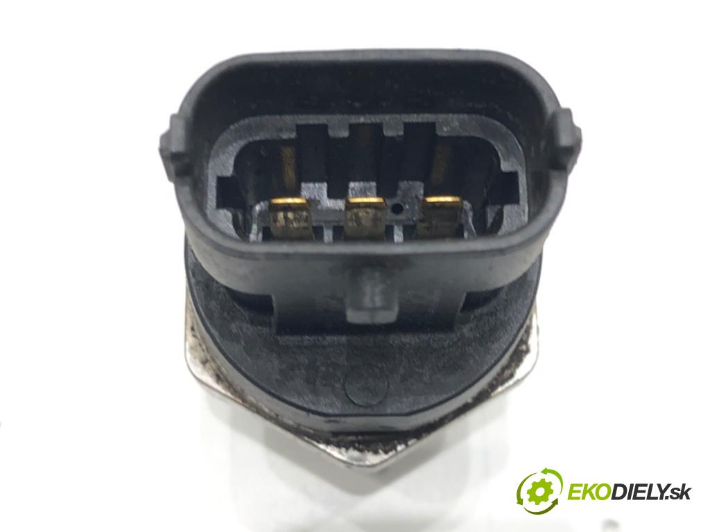 FIAT BRAVO II (198_) 2006 - 2022    1.9 D Multijet (198AXB1A) 88 kW [120 KM] olej napędowy 2007 - 2014  Snímač tlaku paliva 0281002706 (Snímače)