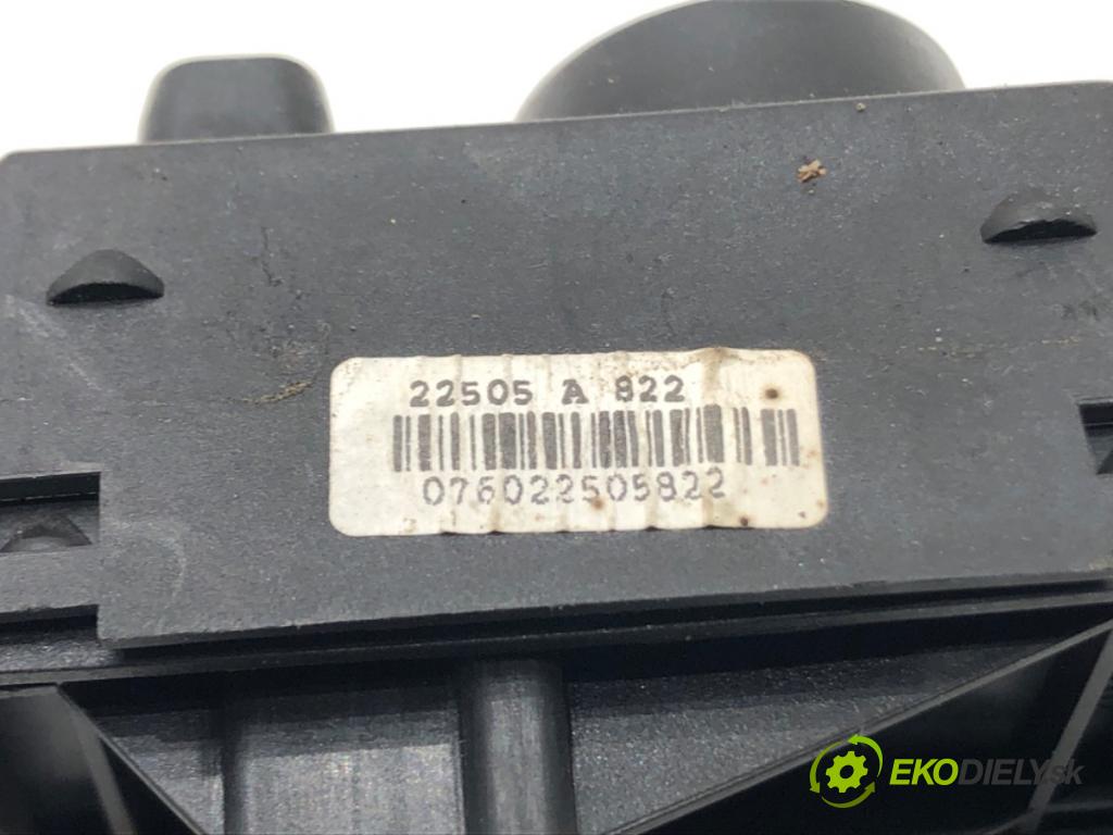 FIAT GRANDE PUNTO (199_) 2005 - 2022    1.4 (199AXB11, 199AXB1A, 199BXB1A, 199AXL1A) 57 kW [77 KM] benzyna 2005 - 2015  Prepínač nastavenia spätných zrkadiel  (Prepínače, spínače, tlačidlá a ovládače kúrenia)