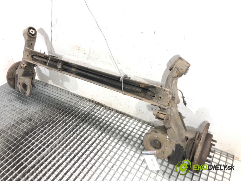 HYUNDAI ix20 (JC) 2010 - 2022    1.4 66 kW [90 KM] benzyna 2010 - 2022  výztuha zadní část
