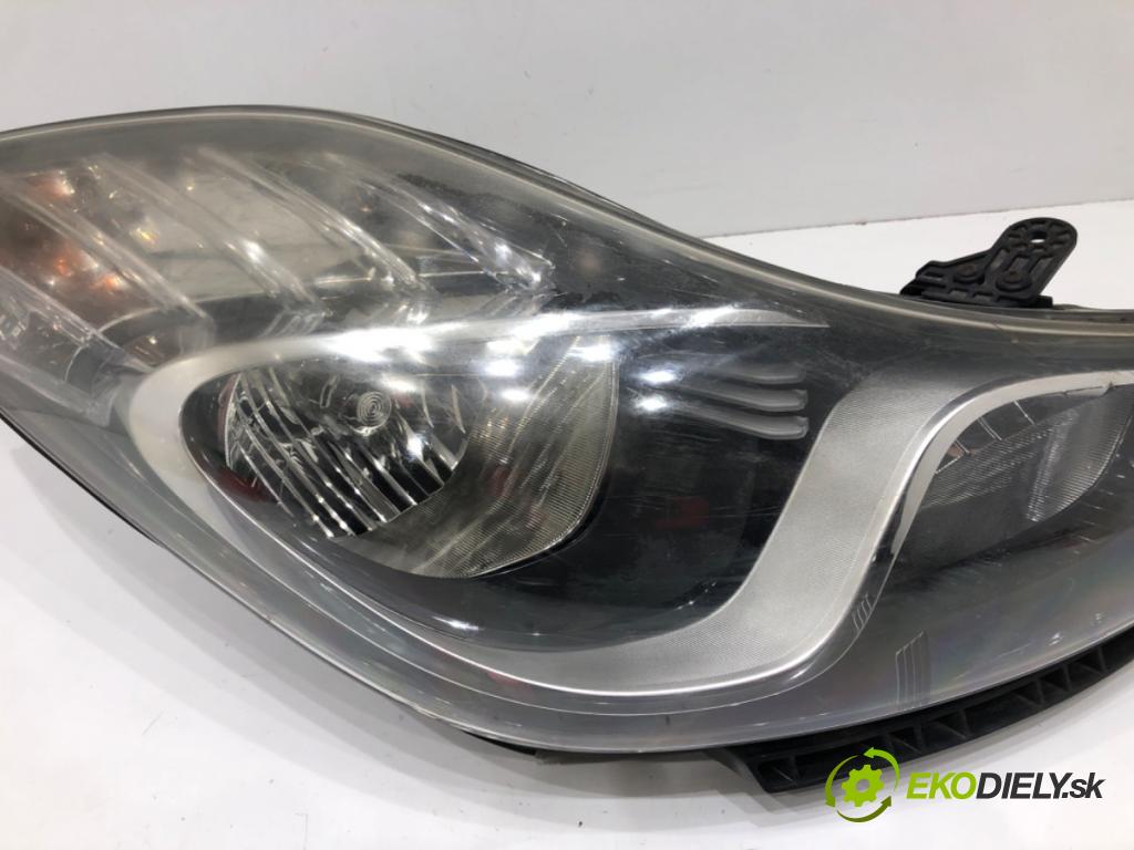 HYUNDAI ix20 (JC) 2010 - 2022    1.4 66 kW [90 KM] benzyna 2010 - 2022  světlomet pravý přední část
