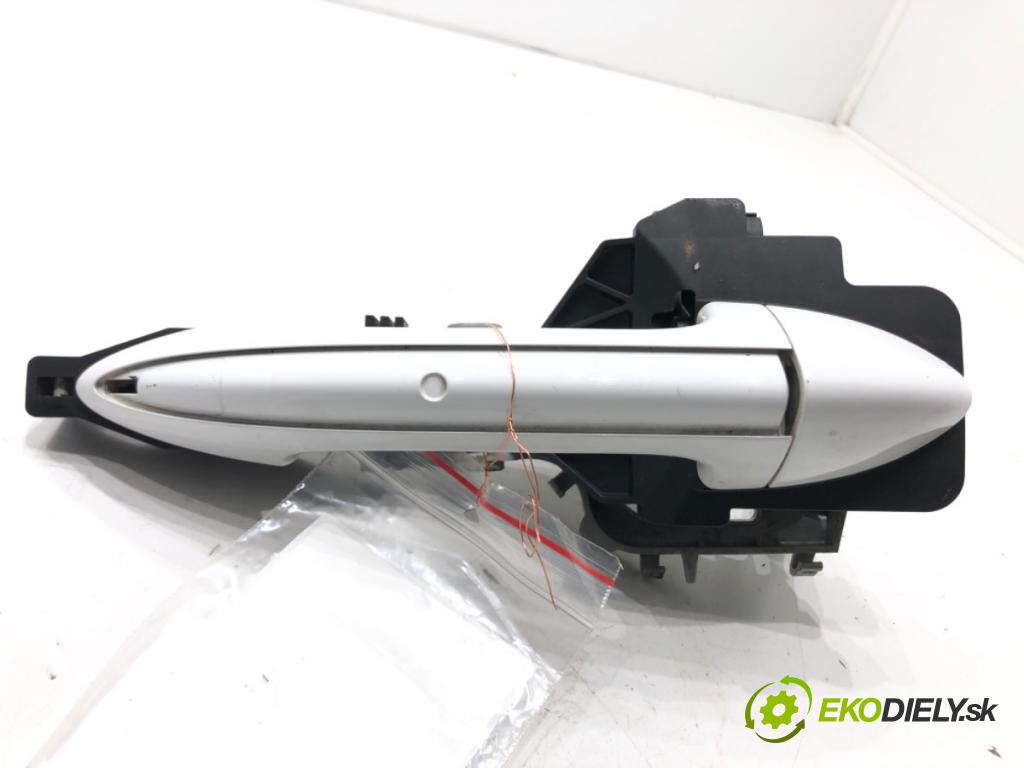 HYUNDAI ix20 liftback 2011 66 kW 1.4 1396 klika vnejší pravý přední část 