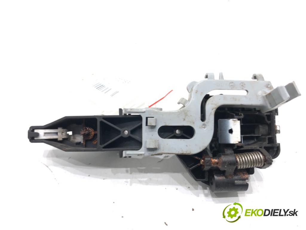 HYUNDAI ix20 liftback 2011 66 kW 1.4 1396 Kľučka vonkajšia pravy predný